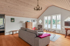 Seaside Beachfront Retreat, Ljusterö